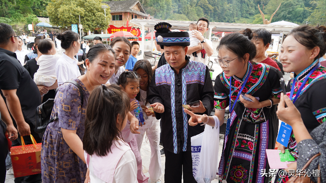 国庆佳节：石阡坪山佛顶山村好戏连台人流如潮