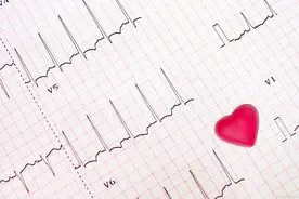 心跳过快是一种病吗？会对身体造成危害吗？需要治疗吗？图片