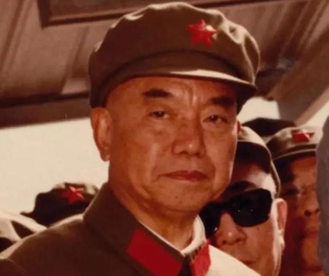 1958年，毛主席罕见评价：萧克历史上就不老实，说的是什么事情？