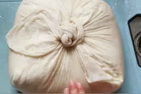 在家自己做点豆腐，操作简单方便，想吃就做点图片