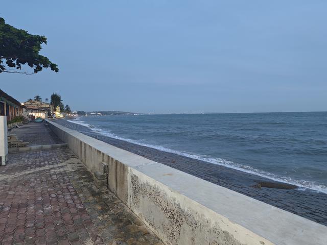 越南地导真会说，此时游越最当时，你在北方穿貂，我在越南露腰