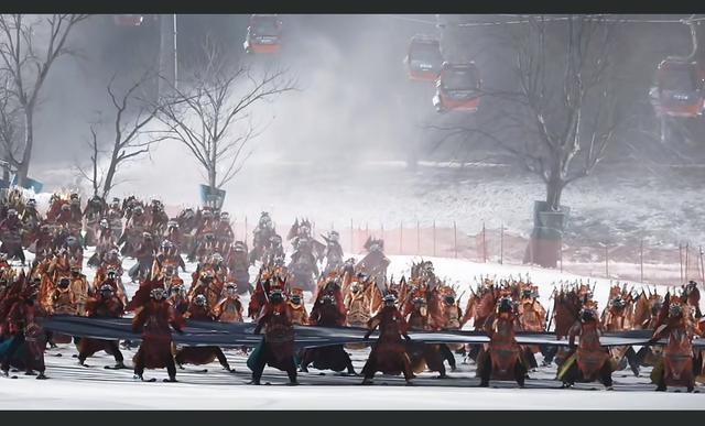京剧遇上滑雪！在雪场看“戏精”滑野雪，这操作绝了。