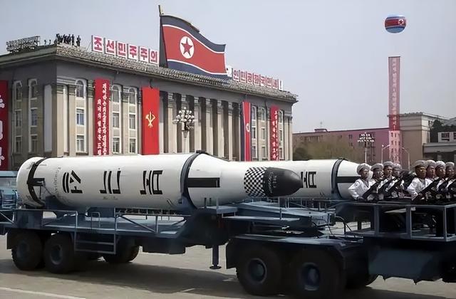 美国现在为何不敢招惹朝鲜？因为朝鲜做了3件事，让美国吃了大亏