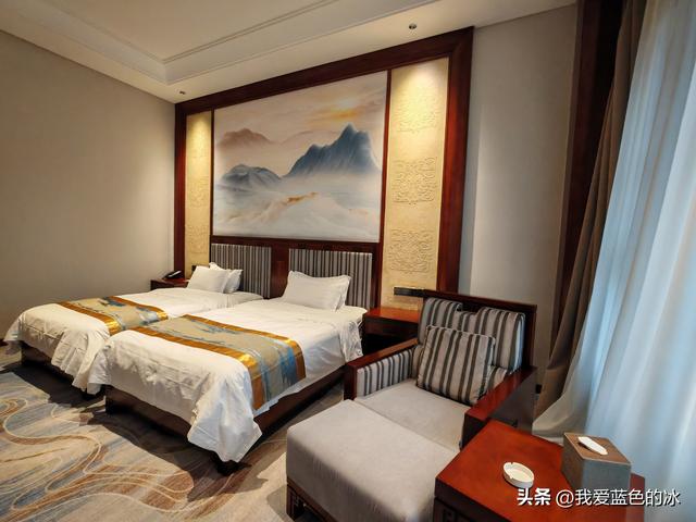 赶六个小时的路，来到邯郸为学步