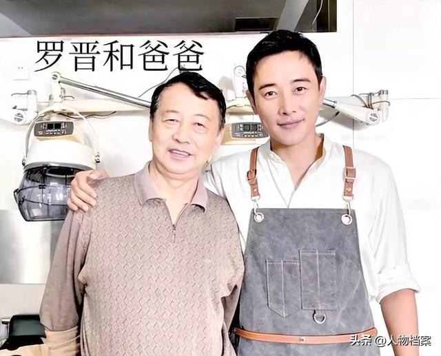 婚变传闻后，罗晋携任素汐与母亲去祈福，撕碎了唐嫣最后一丝体面