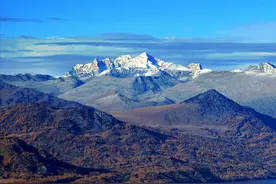 世界最高峰珠穆朗玛峰，有一半在国外，为何全世界却公认归中国？图片