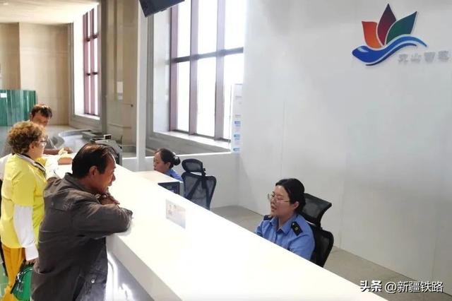 坐火车奔赴“中国彩虹之都”，解锁云端惊喜