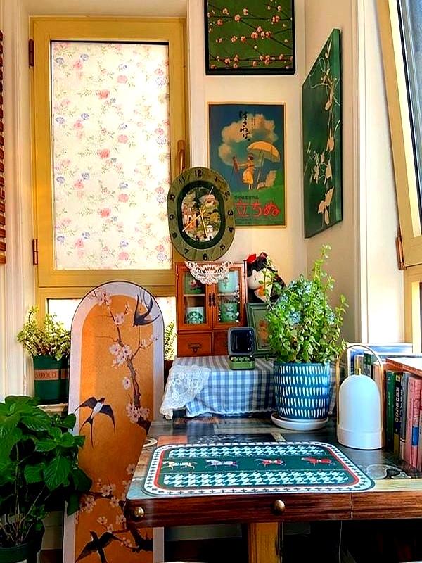 河北一女子把阳台改成了临窗卧室，竟意外成了梦中情家，太羡慕了