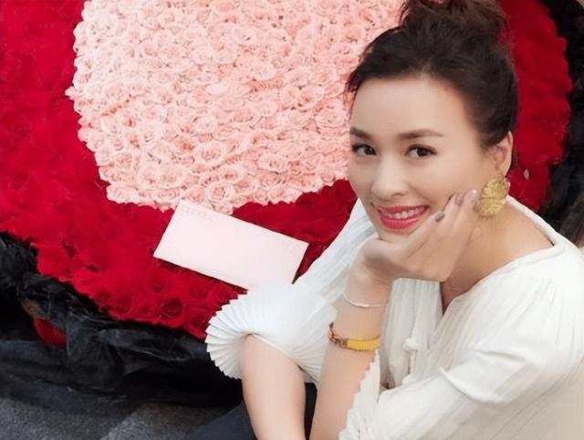 善恶终有报！花17亿买“楼”害人的张庭夫妇，最终下场大快人心