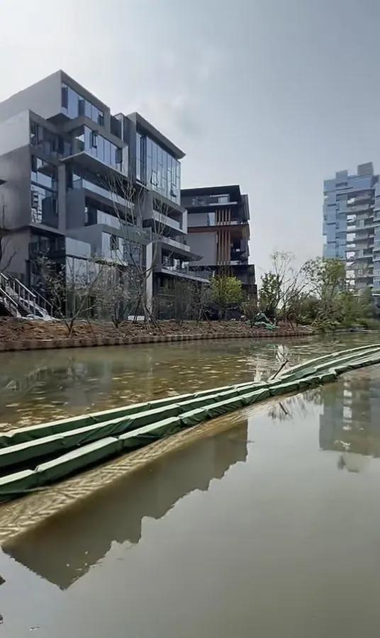 上海的苏州河刚允许“下水”，而亮马河和麓湖早已“名声鹊起”！