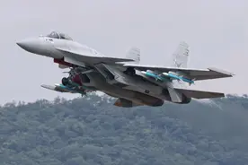 上舰12年，歼15迎来终极进化，敢和五代机对抗，美媒：勿忘乌克兰图片