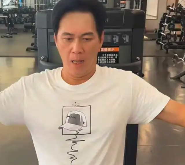 许绍雄刚走，又一港星传出噩耗，“最帅展昭”病逝，原来早有征兆