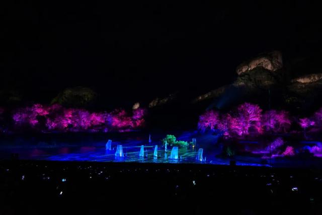 赴约吗？印象大红袍的精彩，今夜依旧