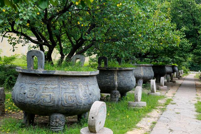 天上王城：是修建在山顶的城，更是漂浮在云端的国