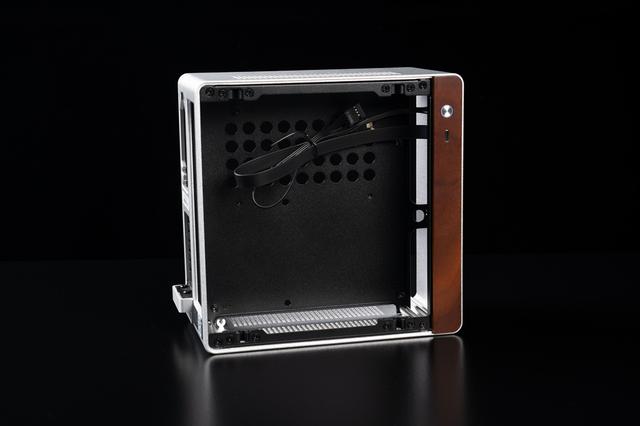 英特尔酷睿Ultra5 230F+铭瑄挑战者H810ITX+乔思伯NV10装机分享！