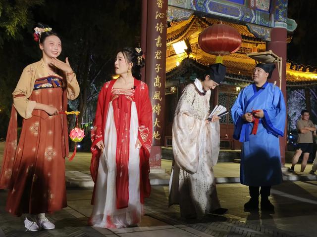 保定古莲花池夜游演出《莲池夜话·四喜良缘》,解锁古城新玩法!
