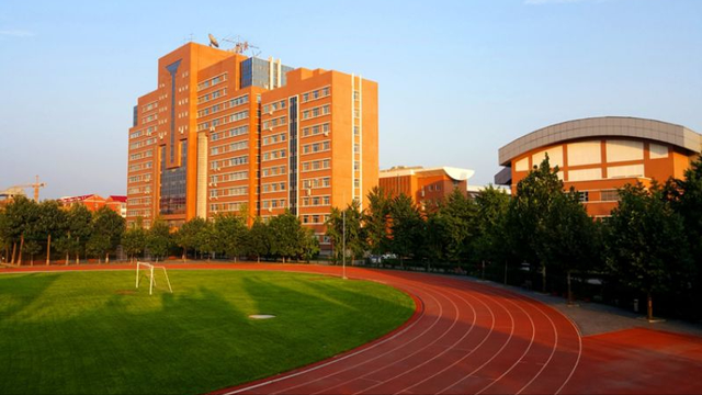 这所大学不包分配，却让 90% 以上的毕业生成为国家公务员