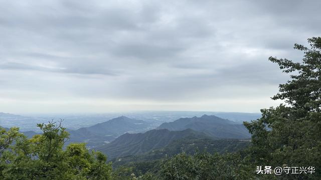 愚公故里伏始向水洪池借凉
