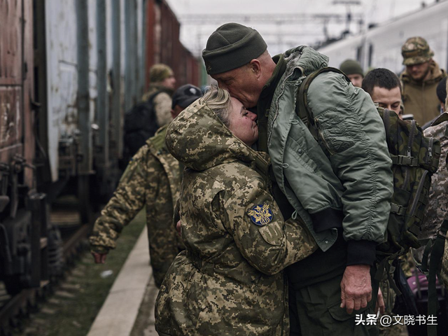 乌克兰人狂欢！泽连斯基宣布重大消息，提心吊胆3年，终于结束了