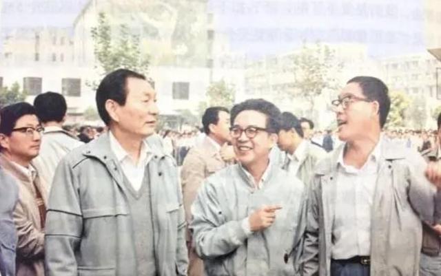 他从政上海40多年，后官至正国级，逝世8年后为何迁出八宝山？