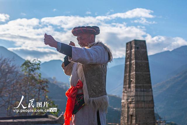 四川茂县：走进黑虎羌寨 感受原汁原味的羌族风情