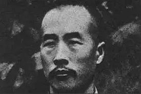 同样是打败仗，为何唐生智丢了南京没事，韩复榘丢了山东被枪决？图片