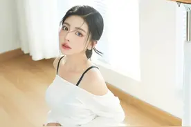 美女写真：舞蹈系性感学姐图片