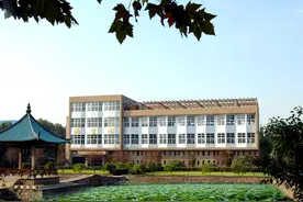 考上陆军工程大学，不管有没有军籍，免学费、住宿费，伙食有补助图片