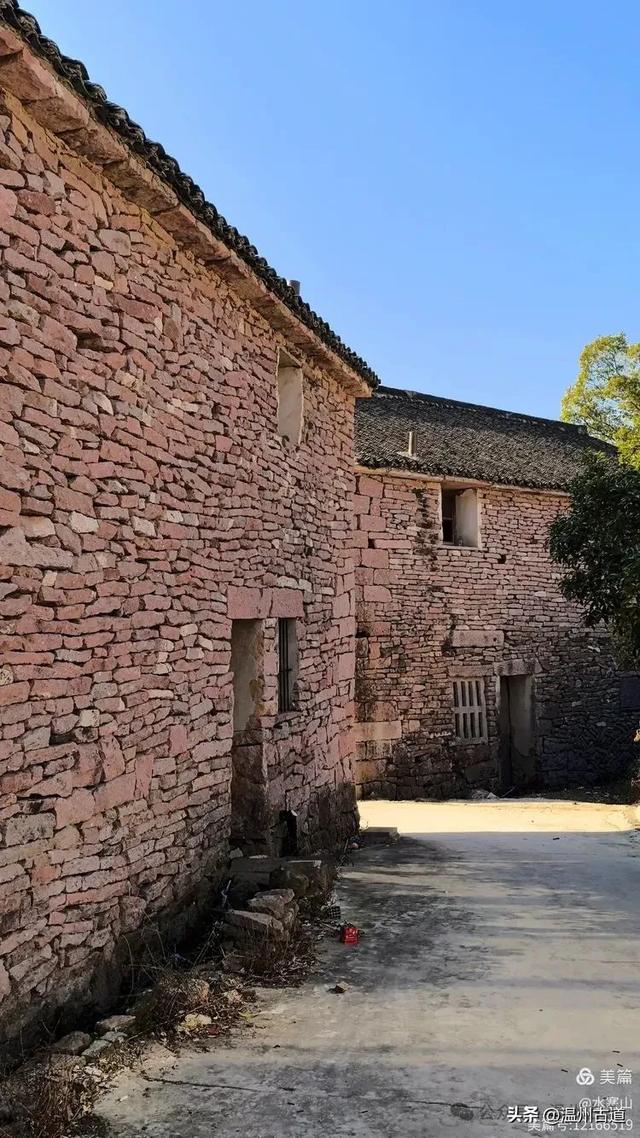 探秘浙江前方头！那里有蛇蟠石建造的粉色石屋、深不可测的石窟群