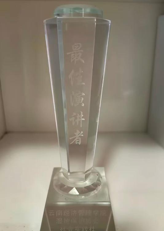 25岁云南网红“彤彤”去世，加入唐三妹公司仅3个月	，原因曝光