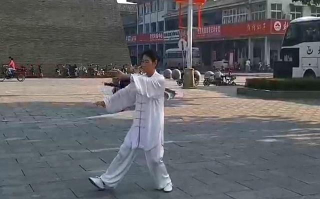 提醒：千万注意，公园练太极拳的这一种人！