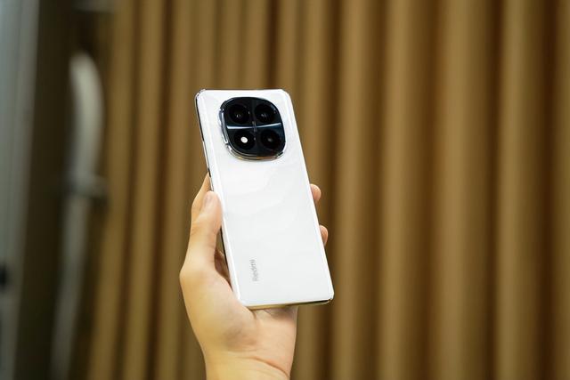 Redmi Note 14 Pro：千元机市场的“全能水桶机”新标杆