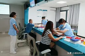 共享军人荣光 守护军属健康——德阳市罗江区退役军人事务局开展荣立二等功及以上现役军人家属免费体检图片