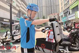 “无声骑士”：用劳动赢得尊重图片