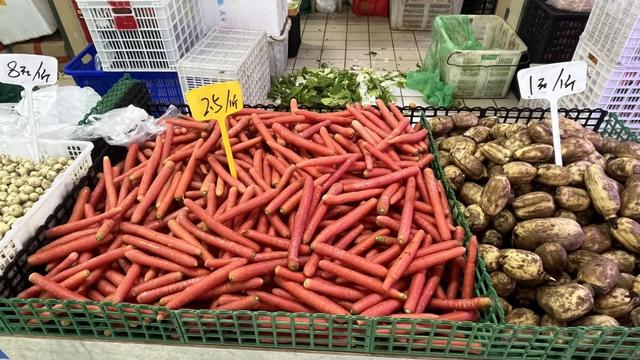 轨道直达的赶场地!地方超大,东西多,买菜这些超方便