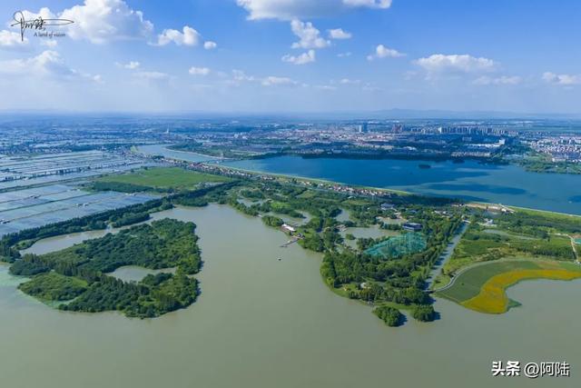 摩旅经过南京固城湖,偶遇骑着狒狒的卡哇依女孩,没想到还是老乡