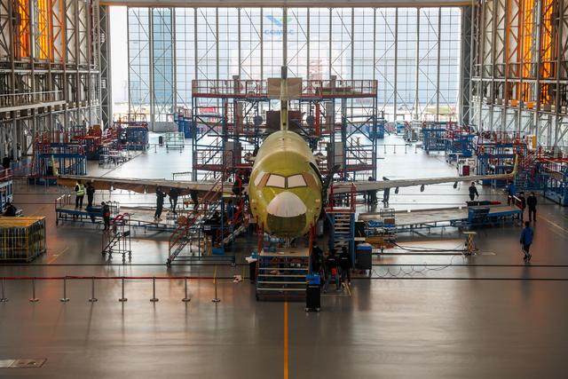 特朗普向全球发出通牒：180天内必须对中国动手，不帮忙就加税