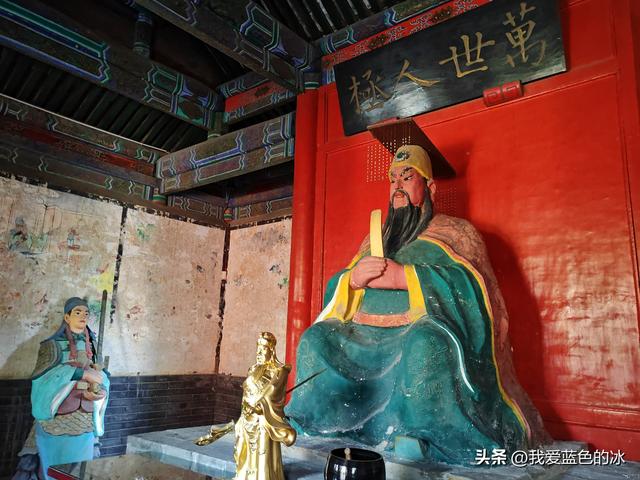 看着保定高高的大慈阁，怕爬山的我最后一咬牙也就登上来了