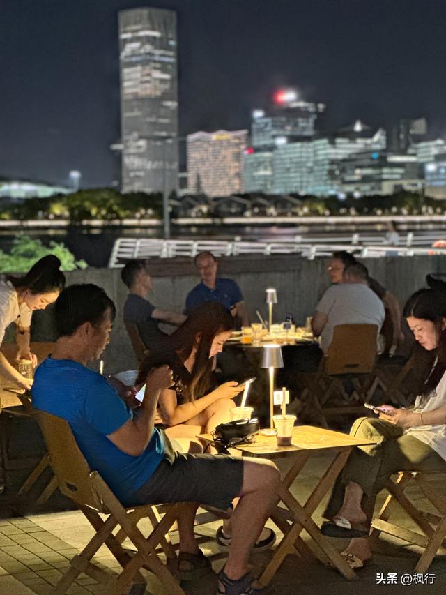 经济不上行的时代，上海也有自己的美