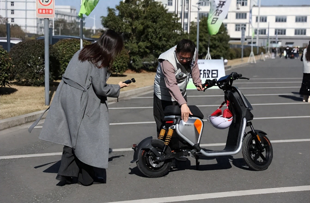 电动车私改电池车速将上传监管平台