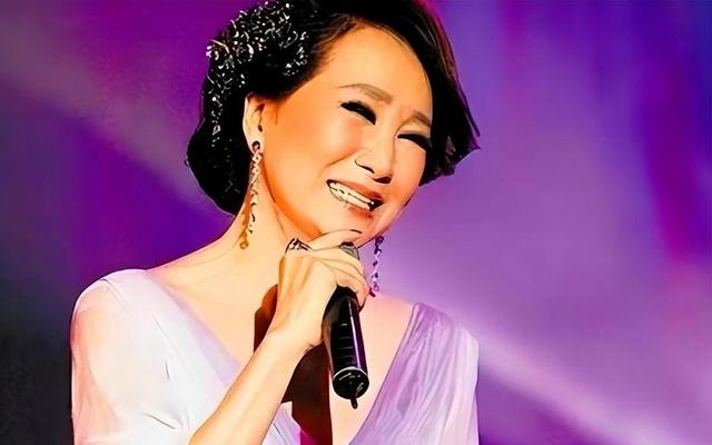 原来早已不是中国籍？事业巅峰远赴美国，被老外“玩腻”晚年回国