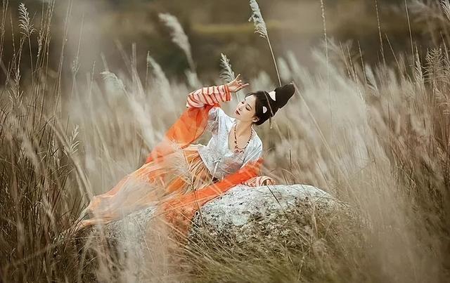 芦荻花开，伊人自来！天汉湿地公园第二届芦苇季即将开始→