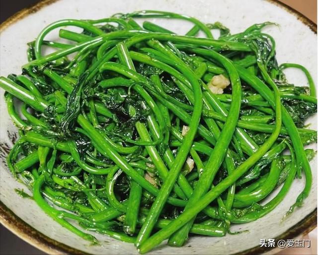 冬至过后使劲吃	，一清肝排毒	、二助眠、三护眼，清新脆嫩，别错过