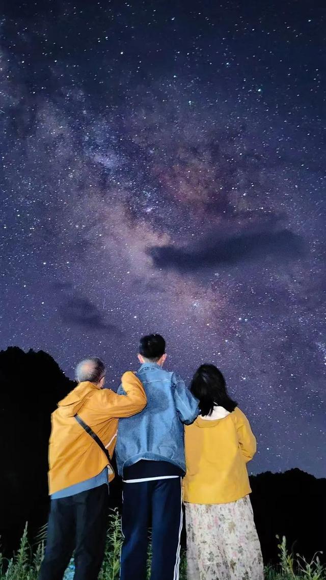 高温速逃指南！连续一周“全勤打卡”日照金山+星空银河！