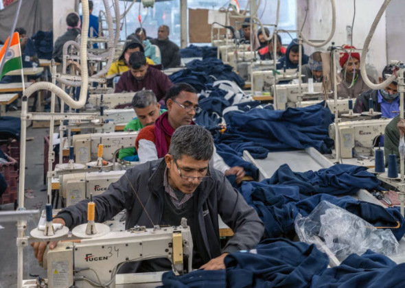中方加速增兵，黄岩岛形势大变，菲军方求援，印度急调4舰入南海