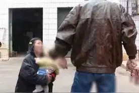 儿子病危，向爸爸求救，富爸爸：先证明你是我儿子。儿子遗憾离世图片