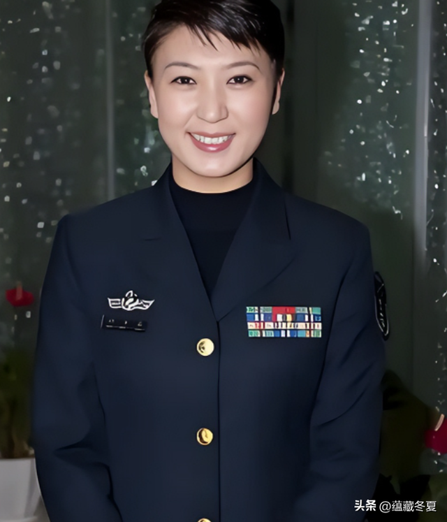 拔萝卜出泥！学历还没查清，闫学晶再迎噩耗，多位大V锤她恐坐牢