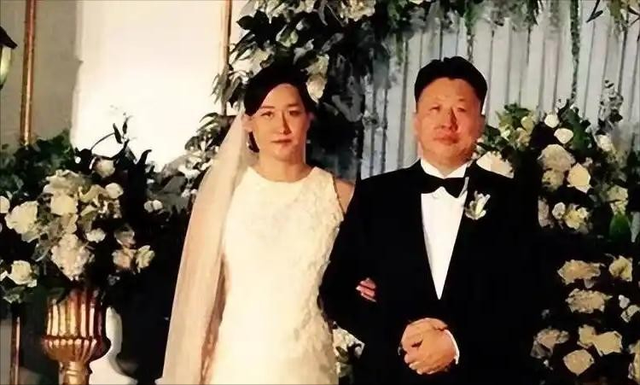 连娶3位徒弟，将奥运冠军变主妇，毁掉队员前途的他能有多离谱？