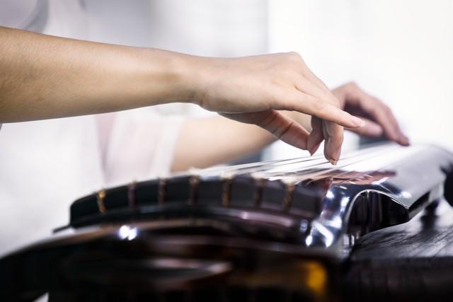 与自己的裂痕共处，疗愈不是变成别人，而是回到自己