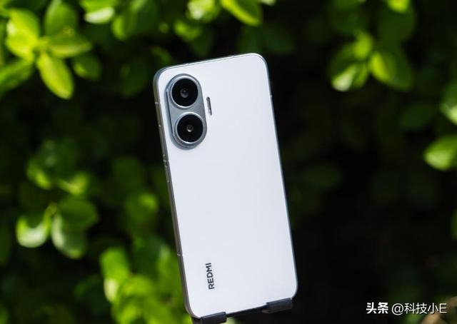 8月国补后，“销量暴涨”的3款超长续航手机，最大8300mAh电池